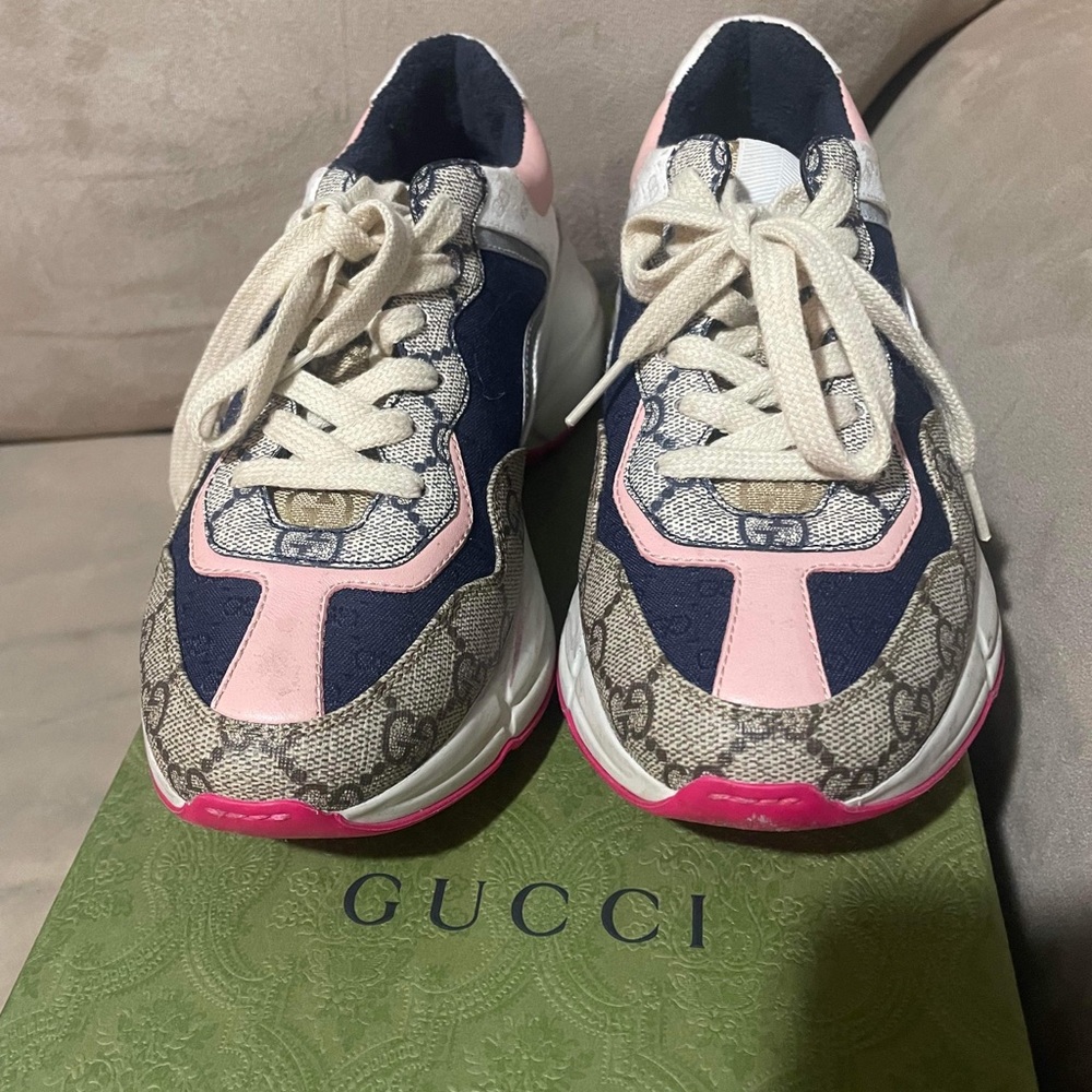 AUTHENTIC Woman’s Gucci Rhyton sneakers